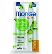 Monge Gift Sterilised Мягкие палочки со свежей уткой, мелиссой лекарственной и клюквой, 15 г